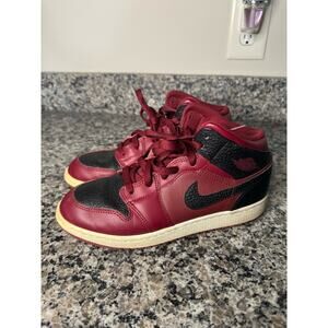 Nike Air Jordan 1 Mid Reverse Banned